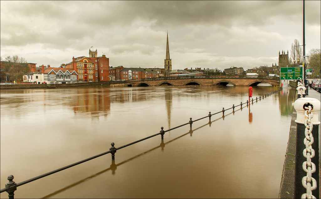 4_Brian Eacock_Worcester Flood.jpg